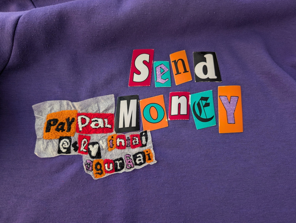 Šeštas emblemos siuvinėjimo etapas.